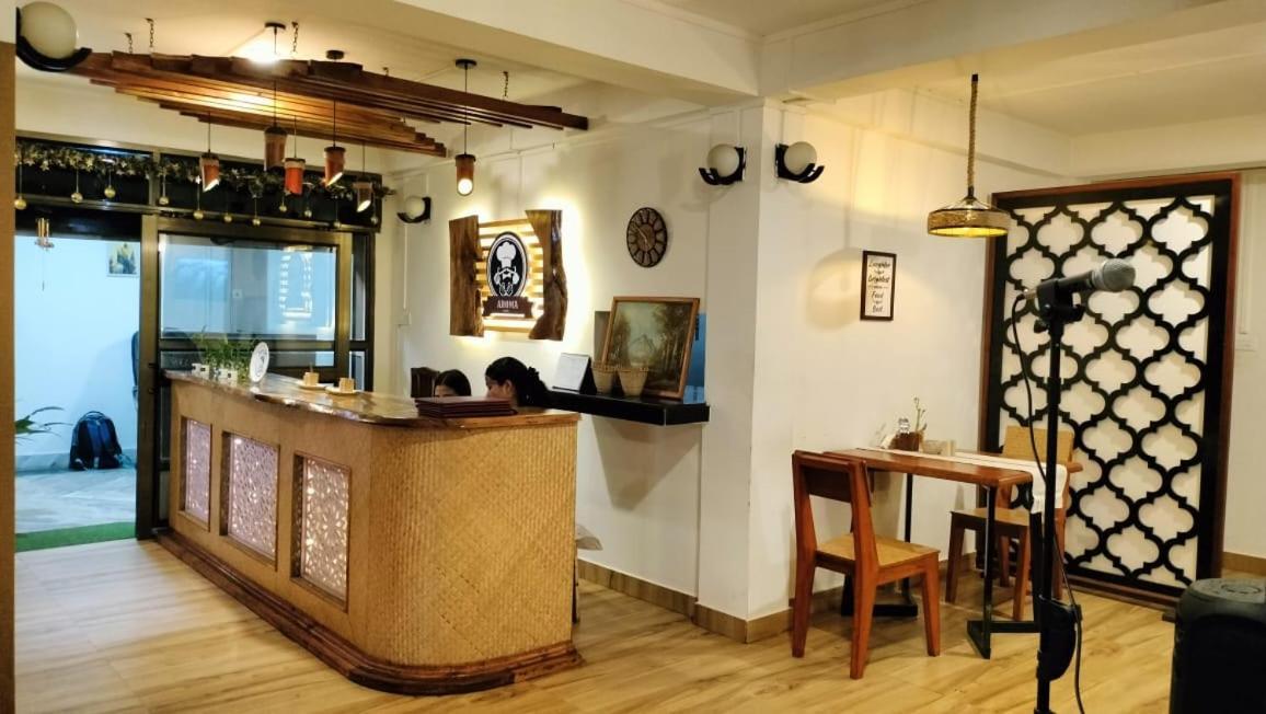 Aroma Inn Шиллонг Экстерьер фото