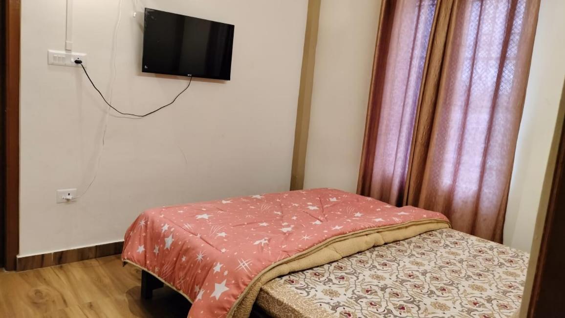 Aroma Inn Шиллонг Экстерьер фото