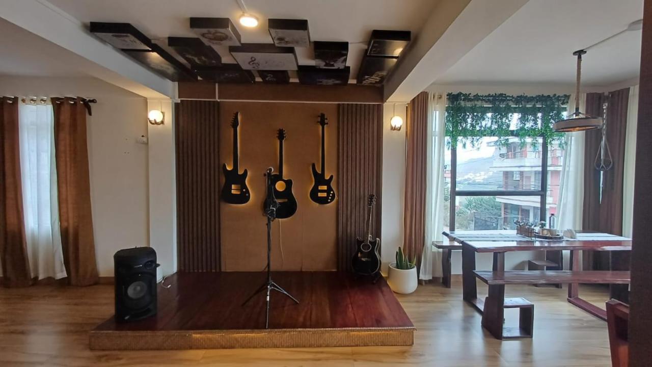 Aroma Inn Шиллонг Экстерьер фото