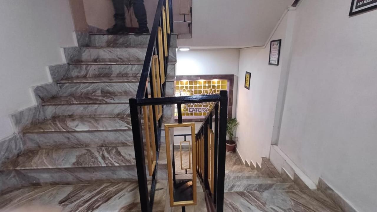 Aroma Inn Шиллонг Экстерьер фото