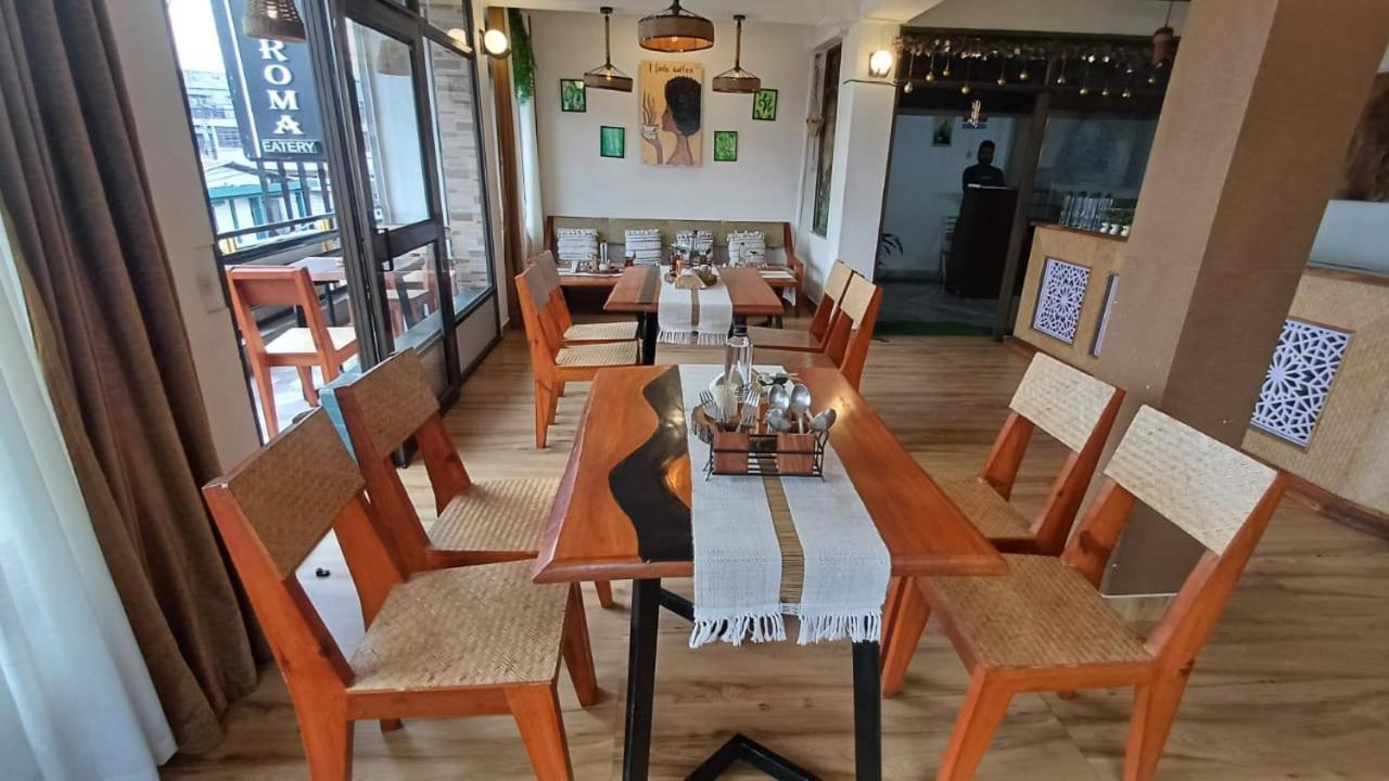 Aroma Inn Шиллонг Экстерьер фото