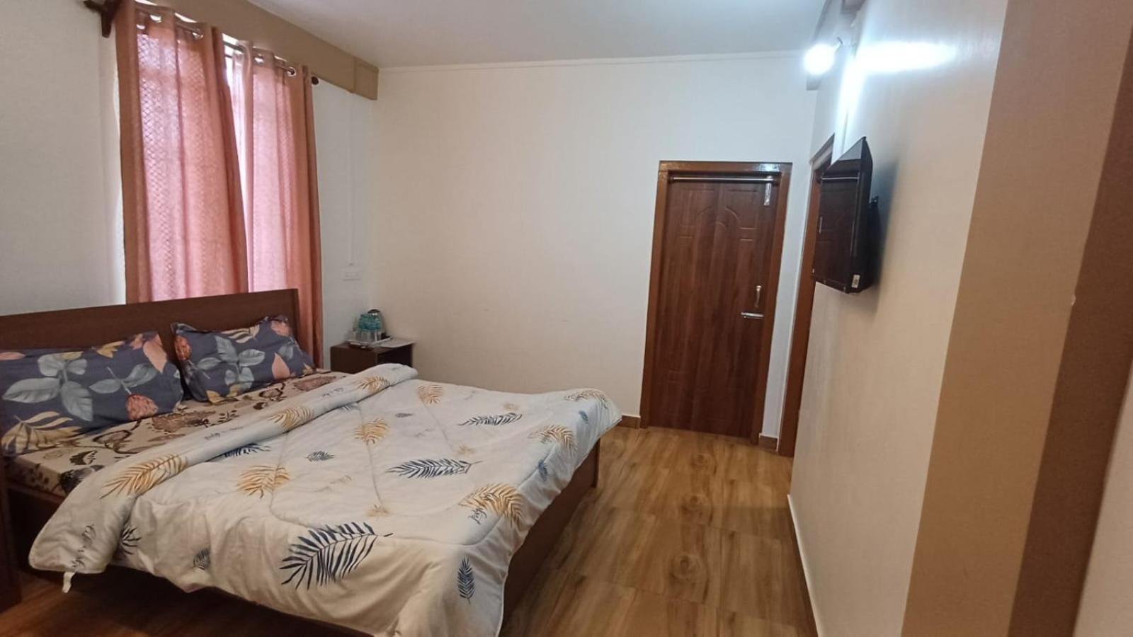 Aroma Inn Шиллонг Экстерьер фото