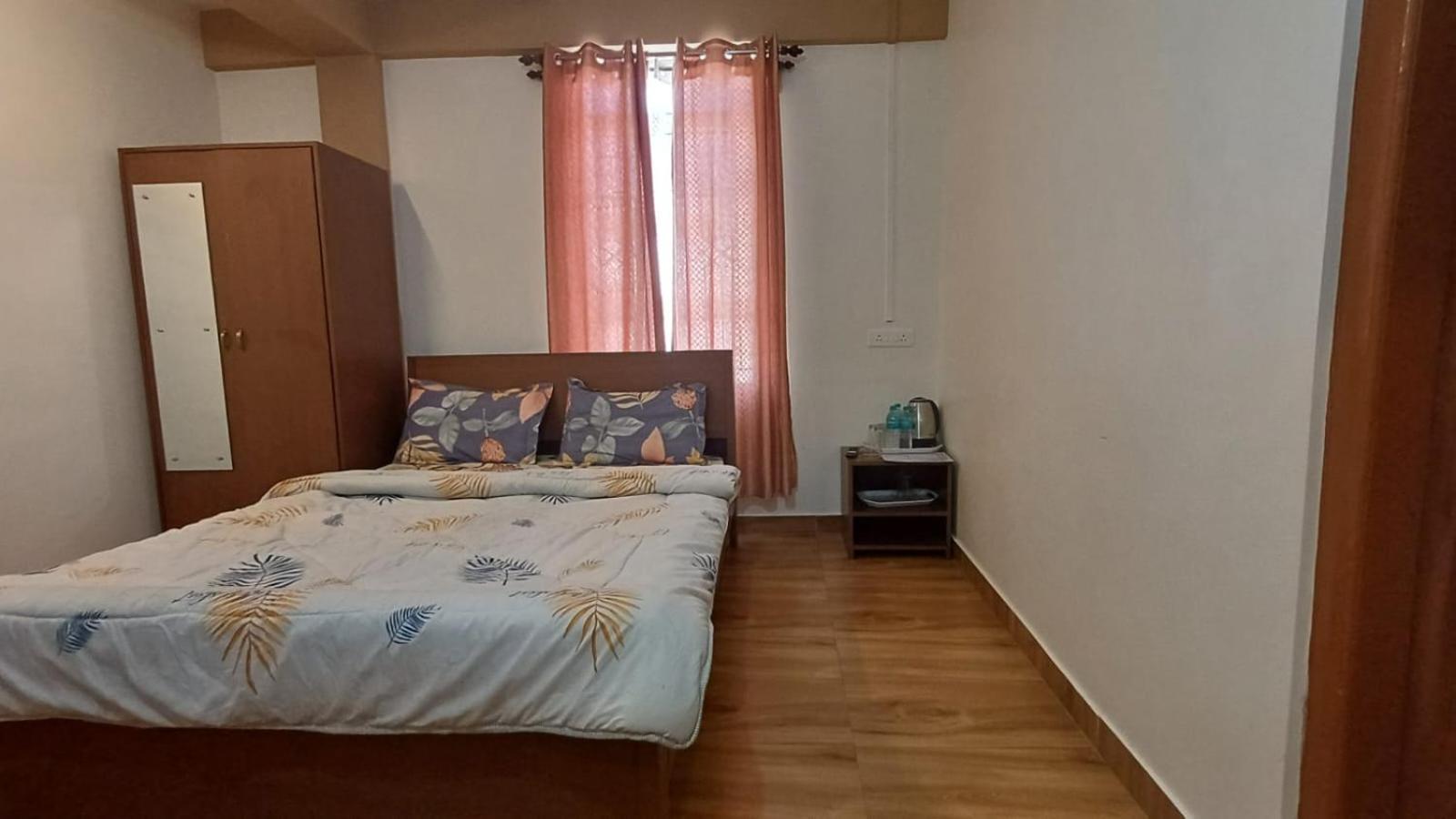 Aroma Inn Шиллонг Экстерьер фото